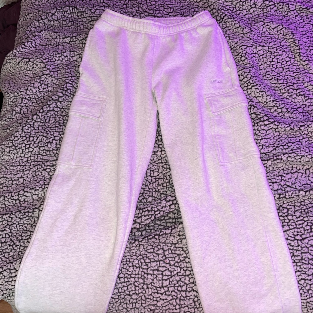 Aritzia Cargo Straight Leg Sweatpants